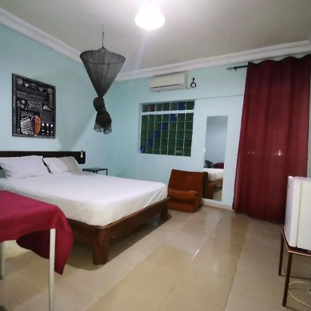 Hotel Badinca Alojamento Low Cost In Bissau Avenida Francisco Mendes 外观 照片