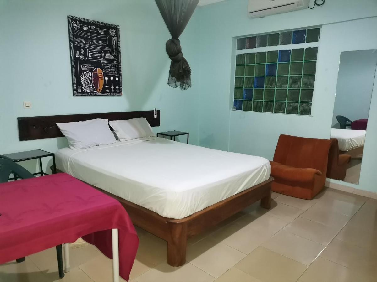 Hotel Badinca Alojamento Low Cost In Bissau Avenida Francisco Mendes 外观 照片
