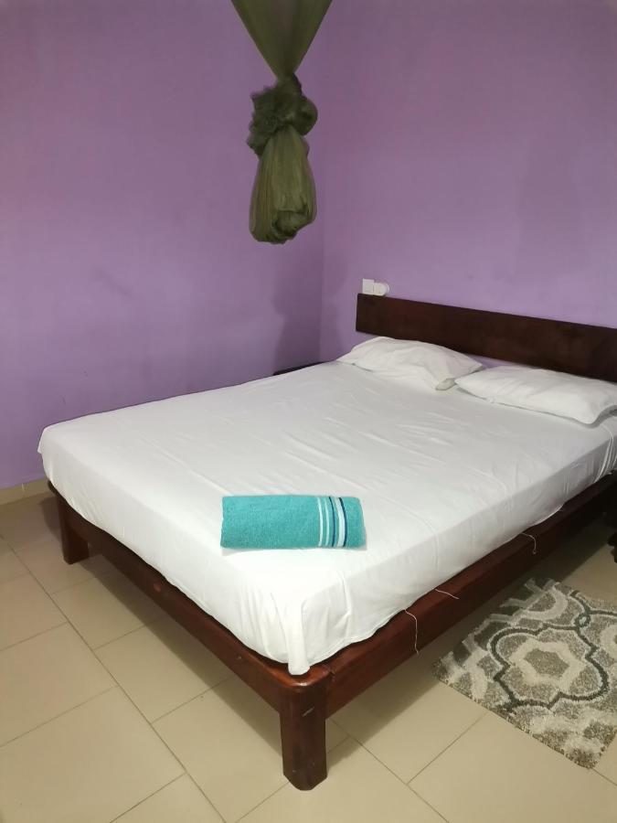 Hotel Badinca Alojamento Low Cost In Bissau Avenida Francisco Mendes 外观 照片