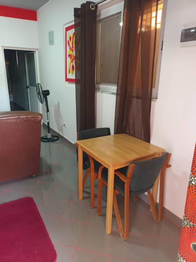 Hotel Badinca Alojamento Low Cost In Bissau Avenida Francisco Mendes 外观 照片