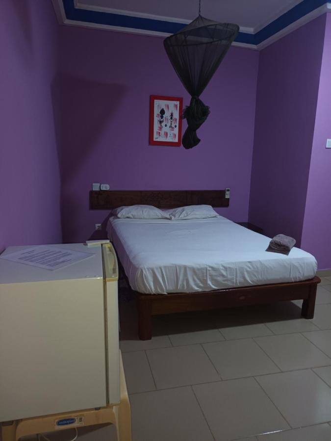 Hotel Badinca Alojamento Low Cost In Bissau Avenida Francisco Mendes 外观 照片
