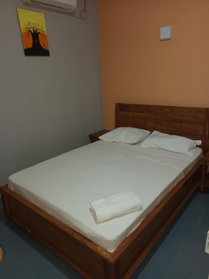 Hotel Badinca Alojamento Low Cost In Bissau Avenida Francisco Mendes 外观 照片