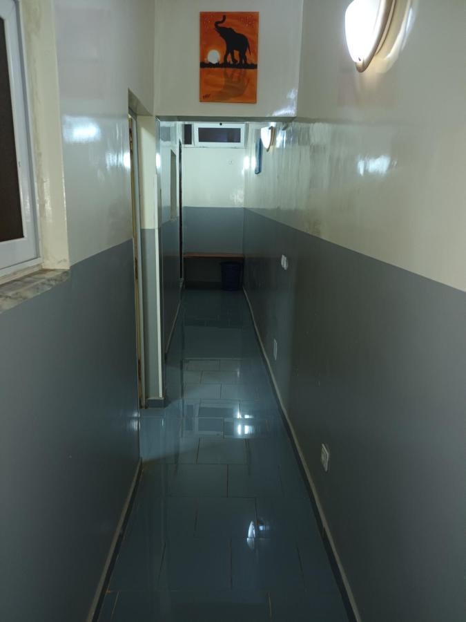 Hotel Badinca Alojamento Low Cost In Bissau Avenida Francisco Mendes 外观 照片